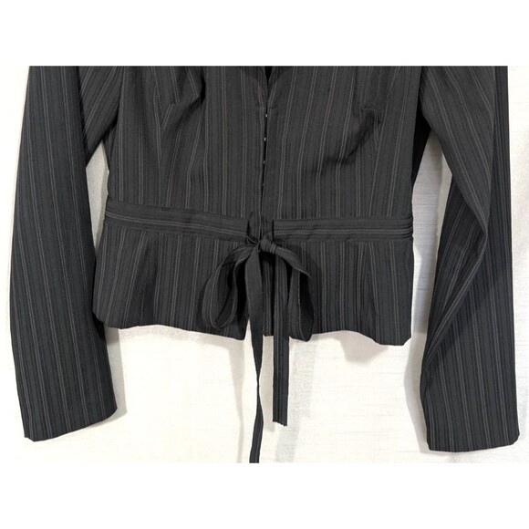 Women's Blazer Size 7/8 Black Pinstriped Hooks Front Tie Belt Long Sleeve Career - Picture 10 of 16